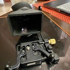 Hoodman Black Camera Lens Hood with Gold Knob